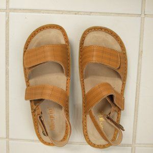 New Alegria Verona Engraver leather sandals, size 8 (European 38)